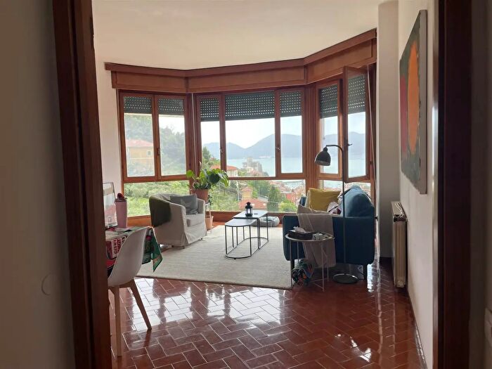 Appartamento quadrilocale in vendita in Via Carbognano Terza Traversa, Lerici