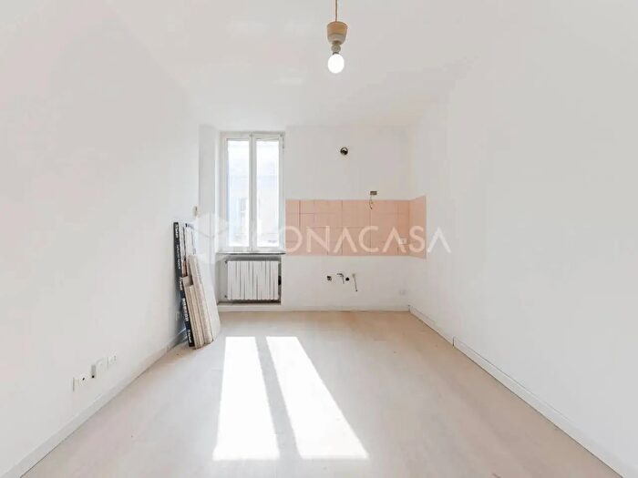 Appartamento trilocale in vendita in Via Clitumno, Milano
