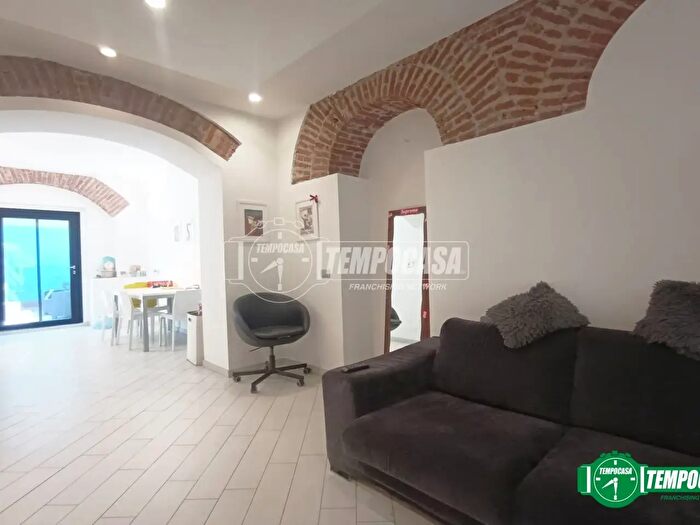 Appartamento trilocale in affitto in Via Cicco Simonetta, Milano
