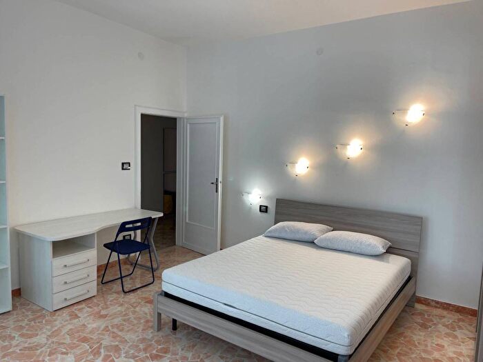 Appartamento trilocale in affitto in Via del Pratello, San Felice, Bologna