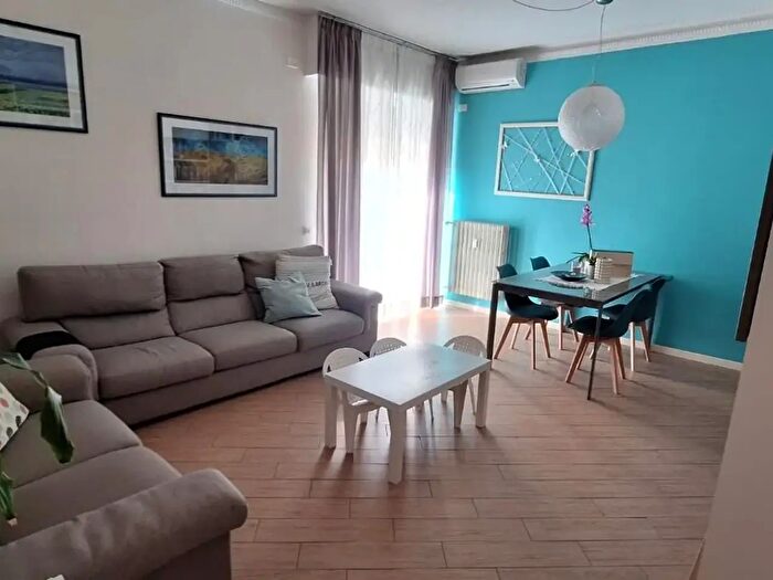 Appartamento con 5 locali in vendita in Livorno