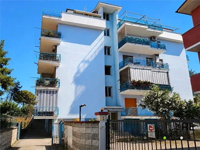 Appartamento trilocale in vendita in Via Aterno, Pescara