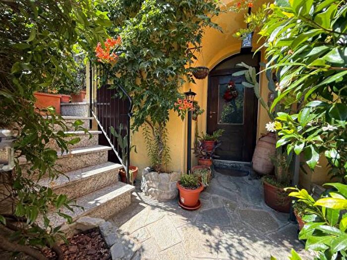 Casa trilocale in vendita in Viale Libronico, Tremezzina