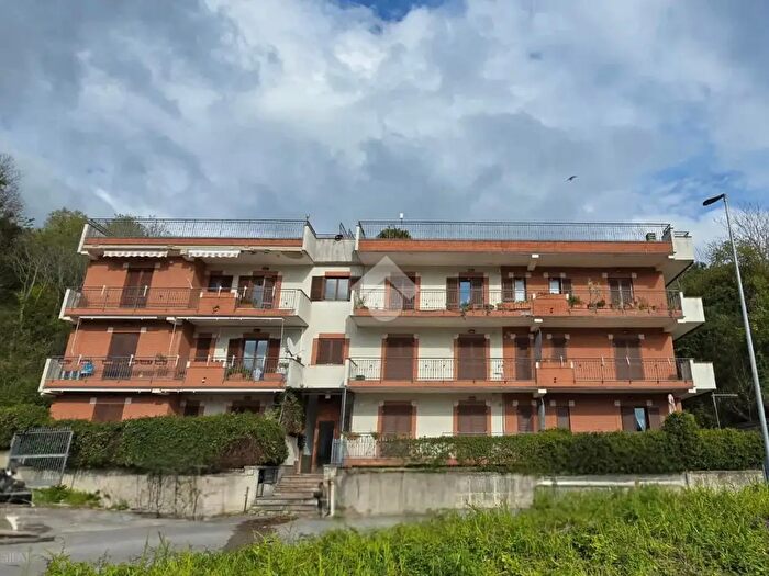 Appartamento trilocale in vendita in Via Panoramica, Salerno