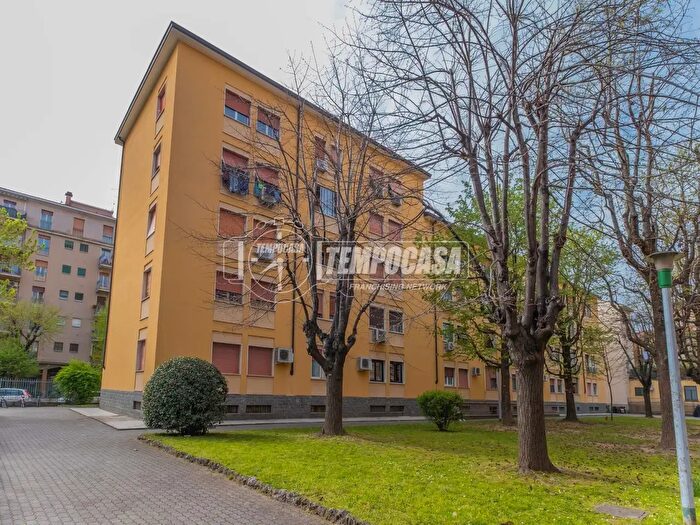 Appartamento trilocale in vendita in Via Carlotta Marchionni, Milano