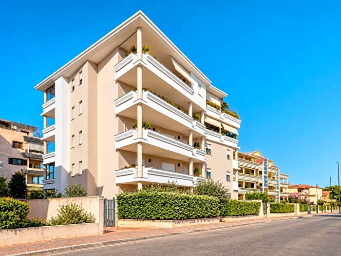 Appartamento trilocale in vendita in Via Lazio, Baratta, Olbia