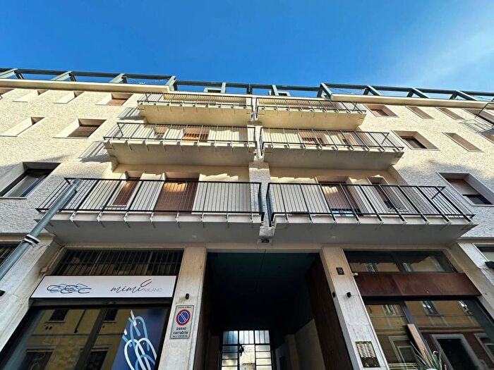 Appartamento quadrilocale in affitto in Via Antonio Fogazzaro, Montenero, Milano