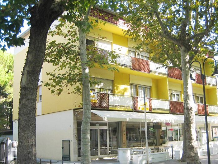 Appartamento trilocale in affitto in Viale Roma, Centro, Cervia