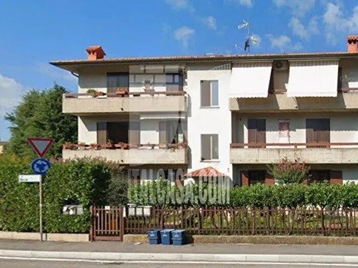 Appartamento trilocale in vendita in Via Dosie, Villa Di Serio
