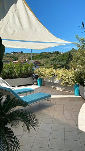 Appartamento quadrilocale in vendita in Capraia E Limite