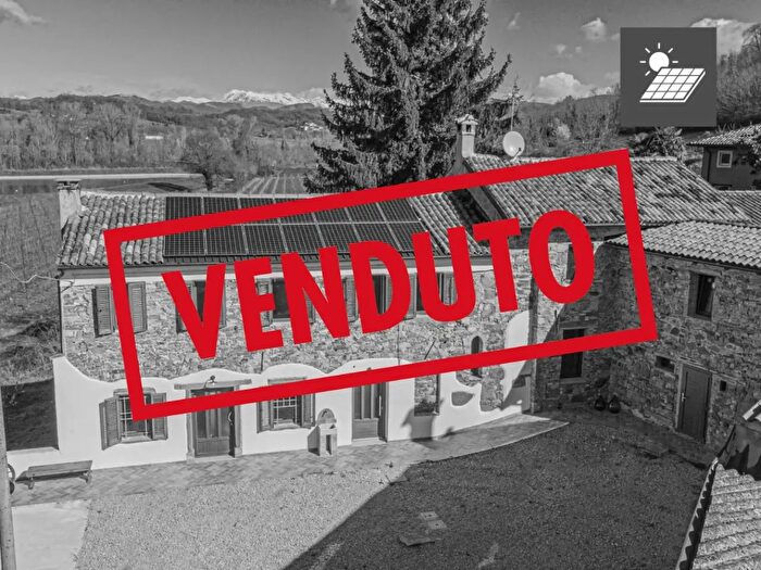 Casa con 8 locali in vendita in Località Vencò, Dolegna Del Collio