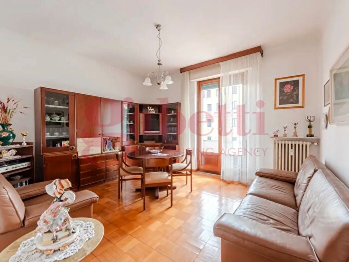 Appartamento trilocale in vendita in Via Giuseppe Meda a, Milano