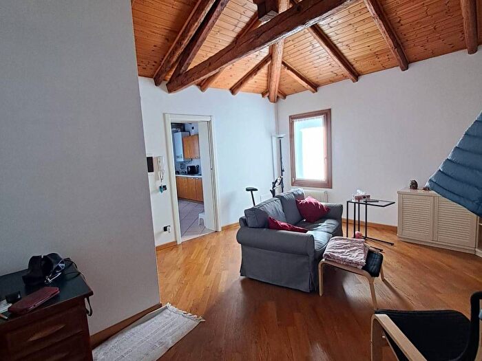 Appartamento trilocale in affitto in Santa Maria del Rovere, Treviso