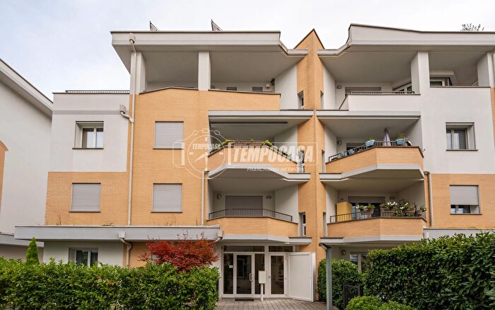 Appartamento quadrilocale in vendita in Via per Sassuolo, Vignola