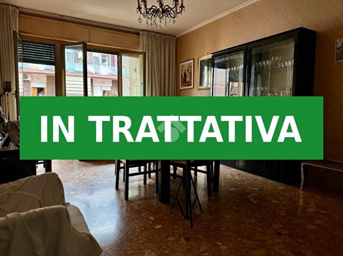 Appartamento trilocale in vendita in Via Pian Due Torri, Roma