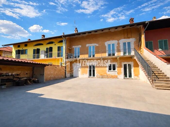 Casa con 5 locali in vendita in Via Gioacchino Rossini, Caluso