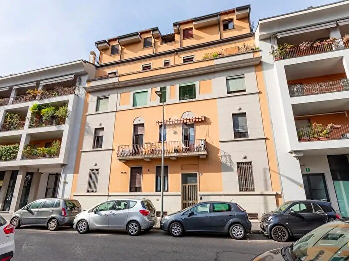 Appartamento bilocale in vendita in Via Casella, Milano