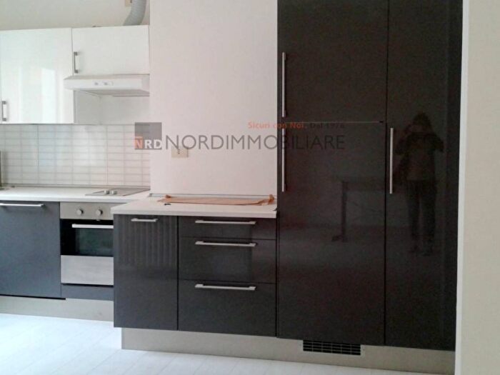 Appartamento trilocale in affitto in Via Mantova, Porta Venezia, Brescia