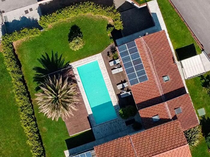 Casa con 10 locali in vendita in Sarmede