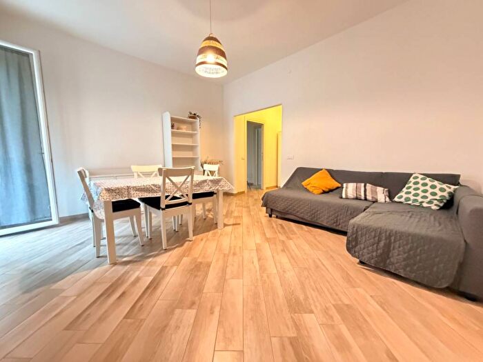 Appartamento trilocale in affitto in Viale J Barozzi, San Faustino, Modena