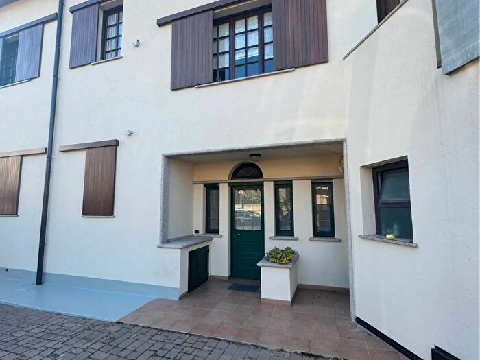 Appartamento bilocale in affitto in Via della Pace, Lainate