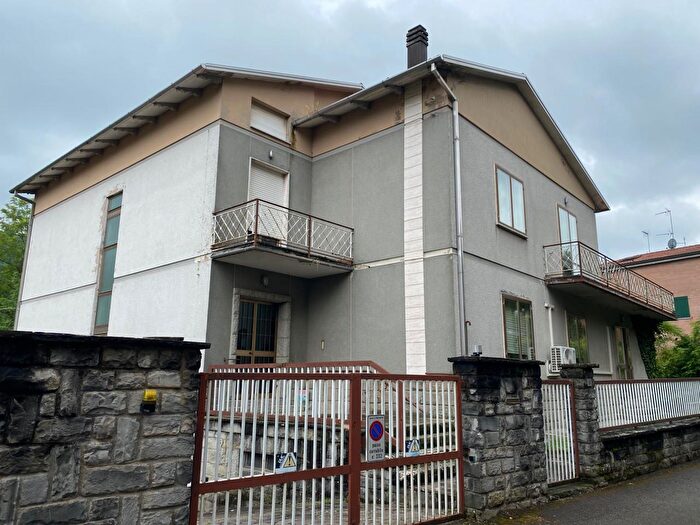 Appartamento con 6 locali in vendita in Via Casagrande, Marzabotto