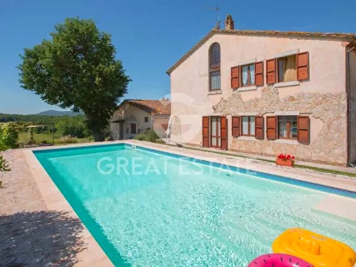 Casa con 6 locali in vendita in Via Roma, Avigliano Umbro