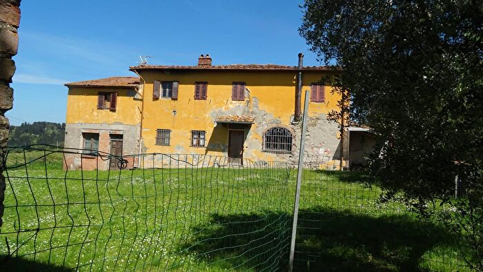 Casa con 9 locali in vendita in Via Quarantola, Montespertoli