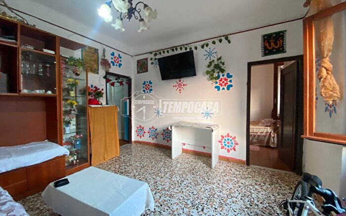 Appartamento con 5 locali in vendita in Via Giacomo Giovanetti, Genova