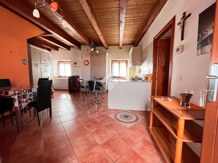 Appartamento trilocale in vendita in Via Roma, Flaibano