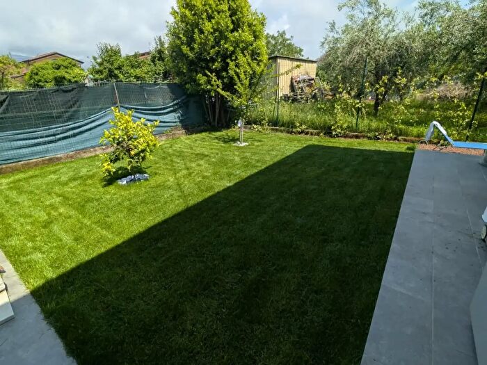 Casa trilocale in affitto in Massa