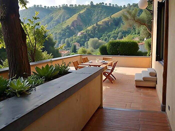 Casa con 6 locali in vendita in Via Siesa, Galzignano Terme