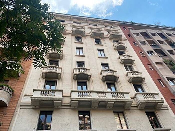 Appartamento bilocale in affitto in Viale Regina Giovanna, Porta Venezia, Milano