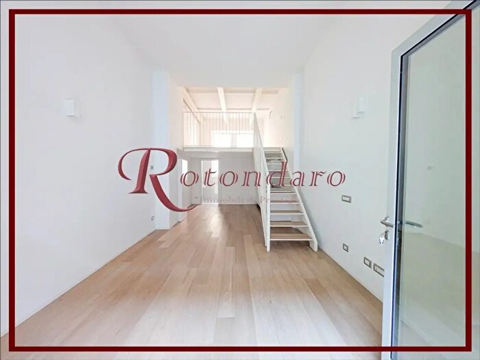 Appartamento bilocale in affitto in Via Andrea Solari, Milano