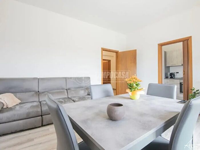 Appartamento trilocale in vendita in Viale Giovanni Amendola, Rovigo