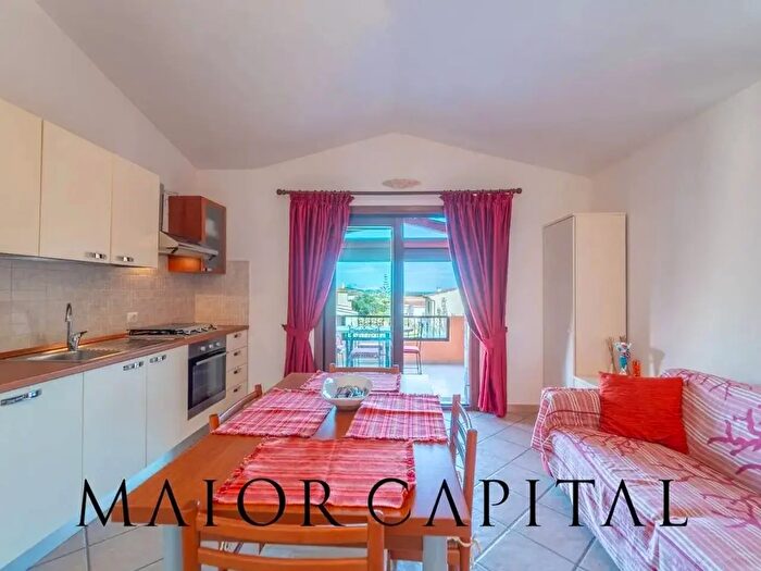 Appartamento trilocale in vendita in Budoni