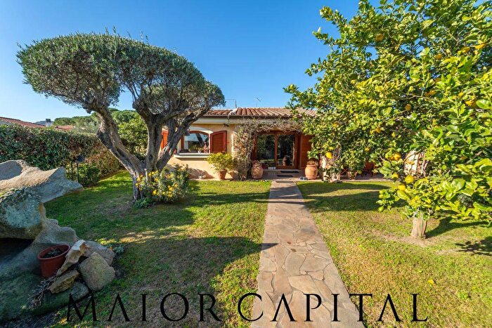 Casa con 5 locali in vendita in Via Tiziano, Loiri Porto San Paolo