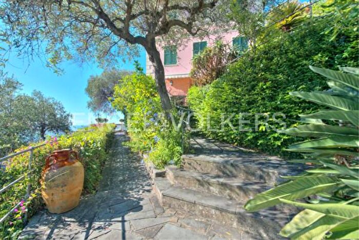 Appartamento quadrilocale in vendita in Via Cornice SantAmbrogio, Zoagli