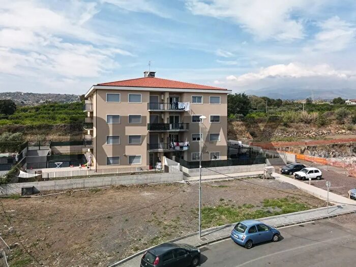 Appartamento quadrilocale in vendita in Via Monsignor Salvatore Messina Foti, Acireale