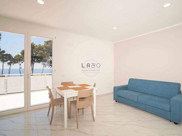 Appartamento quadrilocale in affitto in Contrada Marina del Faro, Santa Domenica, Ricadi