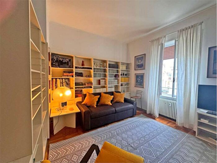 Appartamento trilocale in affitto in Via Gobetti, Centro Storico, Como