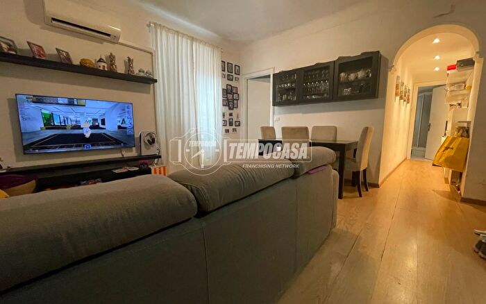 Appartamento quadrilocale in vendita in Vico Angelo Raffetto, Genova