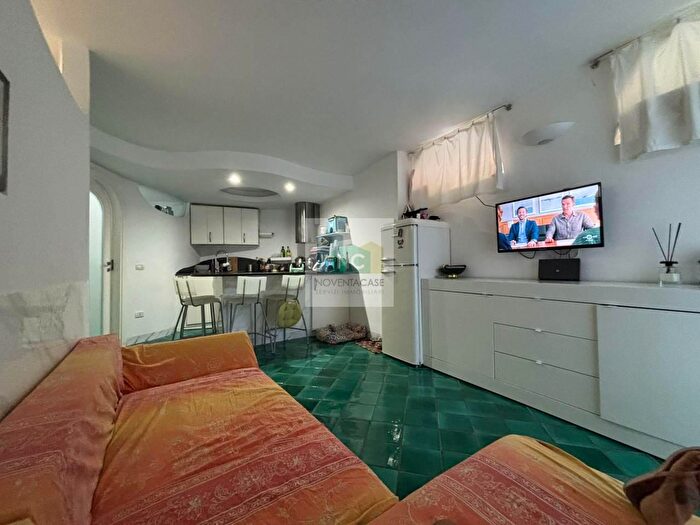 Appartamento bilocale in vendita in Via dei Marmi, Forio