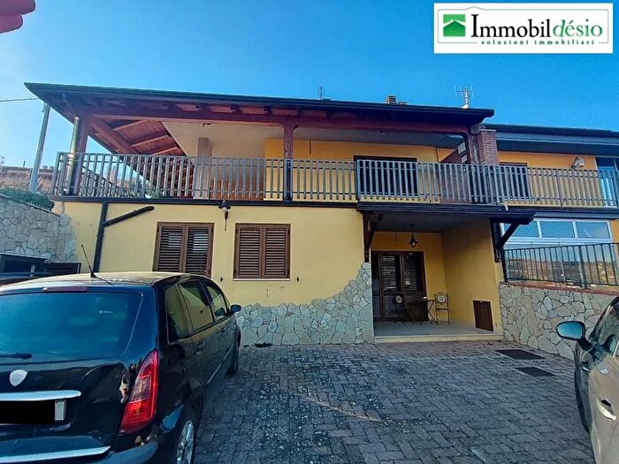 Casa con 7 locali in vendita in Cda Campo di Giorgio Snc Pignola, Pignola