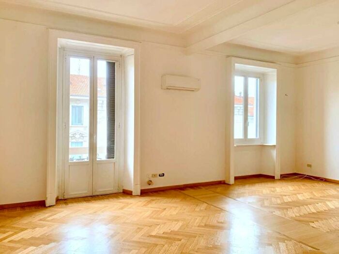 Appartamento quadrilocale in affitto in via Gustavo Modena, Indipendenza, Milano