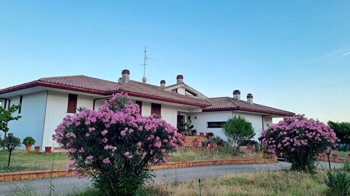 Casa con 14 locali in vendita in Via Ponte San Marco Terracina, Monte San Biagio