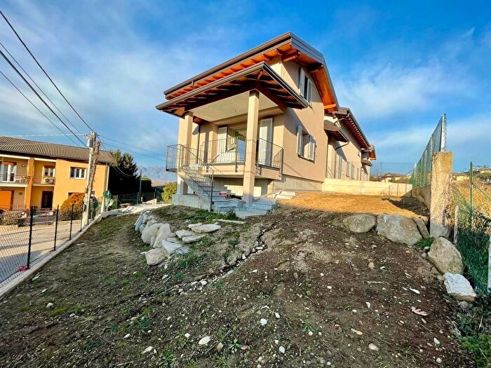 Casa bilocale in affitto in Centro, Azzate