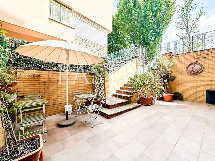 Appartamento con 6 locali in vendita in Firenze