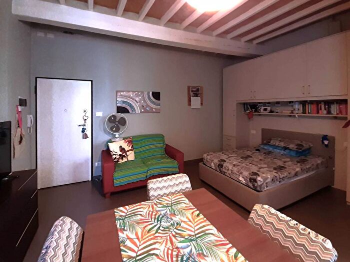 Appartamento monolocale in affitto in Via dei Gallucci, Centro Storico, Modena