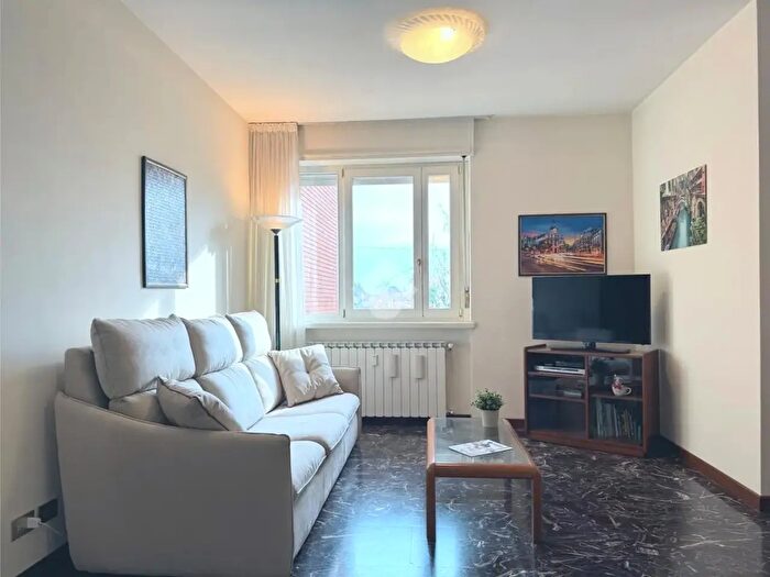 Appartamento trilocale in vendita in Via Buttrio, Udine